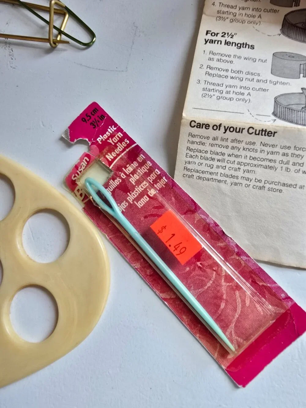 Vintage Crafting/Yarn Accessories Lot-Family Circle Loom Yarn Kaddy Hooks, Tools